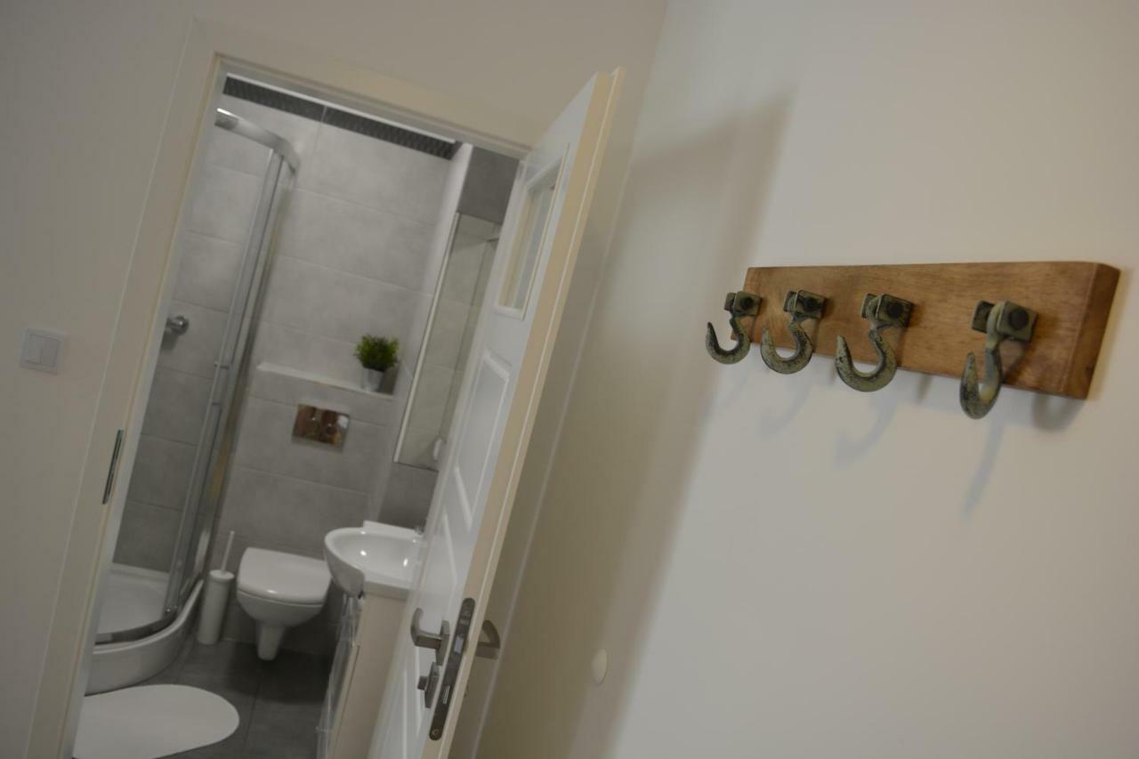 Marina Park Apartment 斯维诺乌伊希切 外观 照片